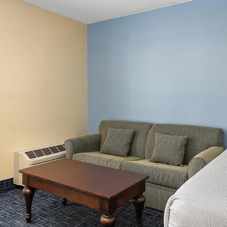 Coastal Palms Inn And Suites-2