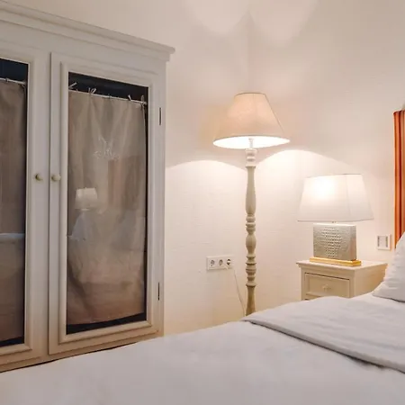 Little 7 - Boutique Hotel-3