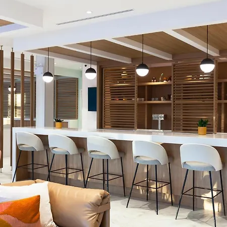 Strata Hotel-3
