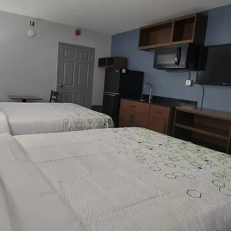 Hometowne Studios By Red Roof Egg Harbor-Atlantic City Airport-3