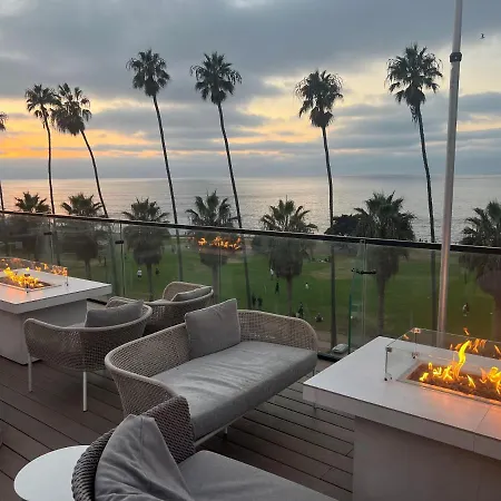La Jolla Cove Suites-2