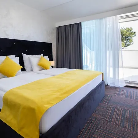 Hotel Bor-2