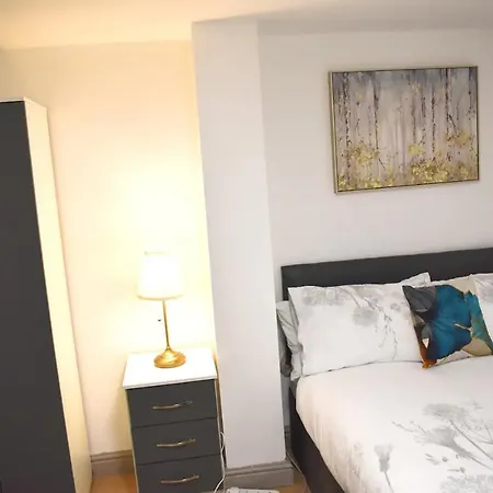 Birmingham City Centre Apartment Room Near China Town-3