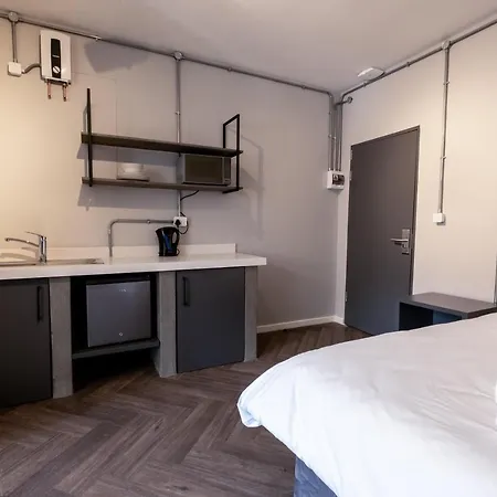 Inn & Out Plus Rosebank-3