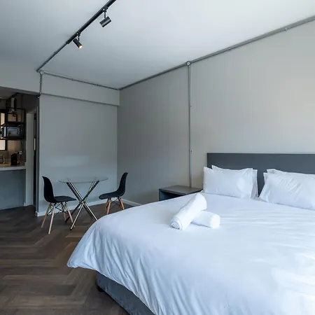 Inn & Out Plus Rosebank-2