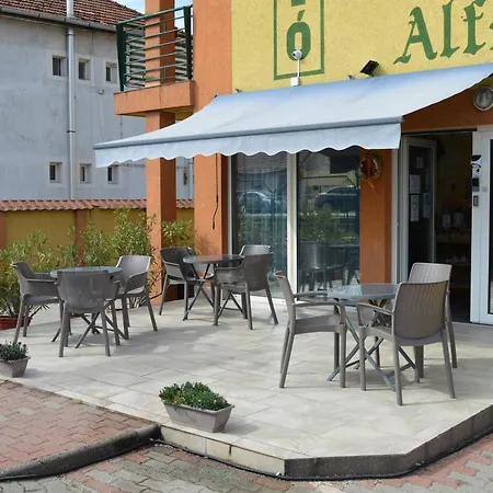 Alfréd Panzió-2