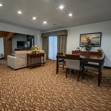 Christopher Inn And Suites-2
