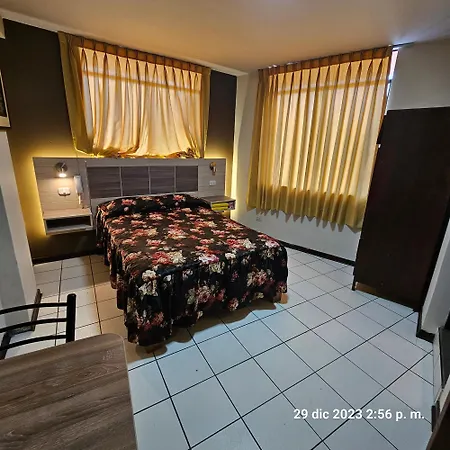 Hostal La Cascada-3