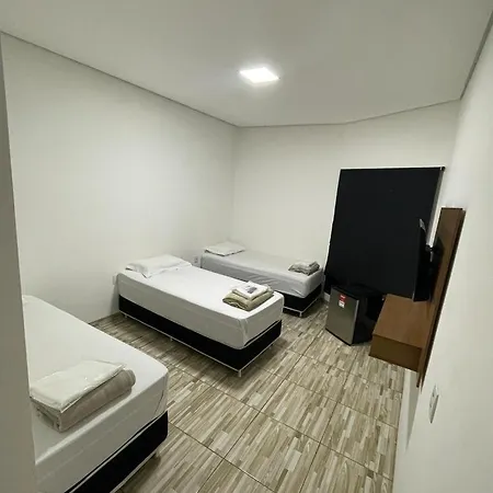 Hotel Hollywood-3