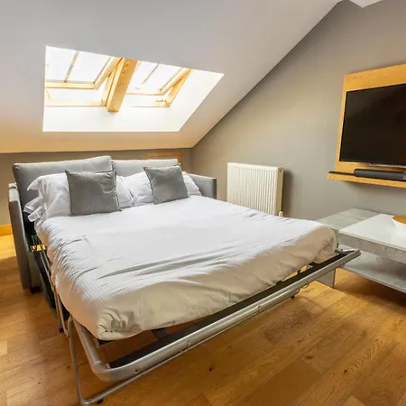 Mono Suites Old Town-3