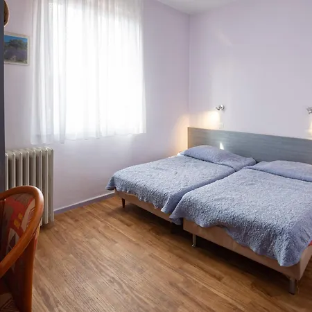 Contact Hotel Du Ladhof-2