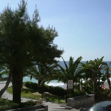 Taormina Beach House-3