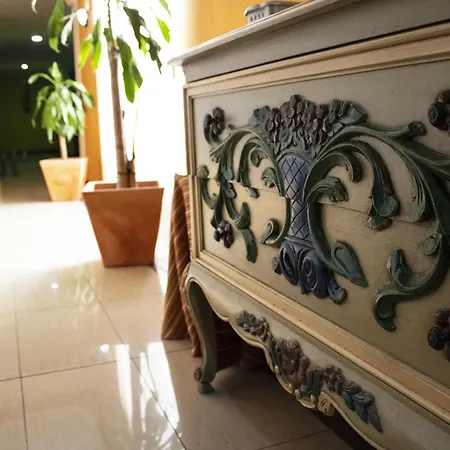 Hostal Valdepeñas by Bossh Hotels-2