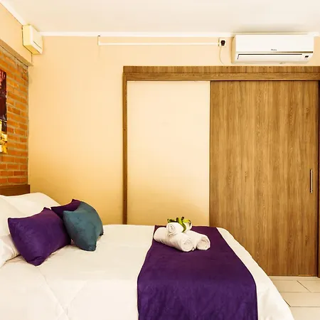 Luzzy Hotel-3
