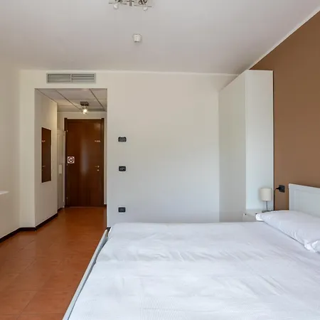 Hotel Fontaine Bleue-3