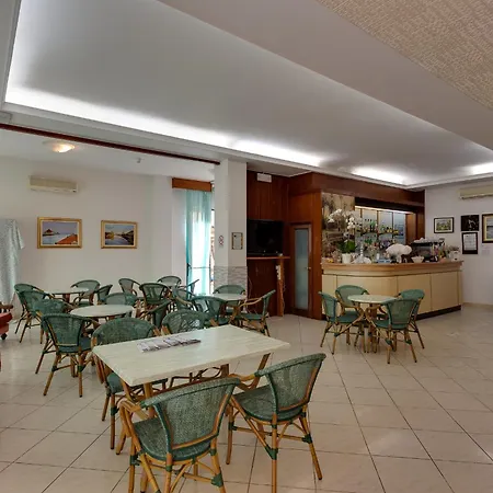 Hotel Gadames - Lunch On The Beach-3