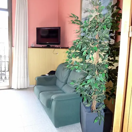 Hostal Nuevo Colon-2