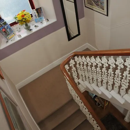 Invercloy Guest House-2