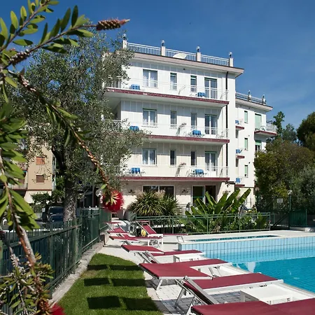Hotel Garden-3