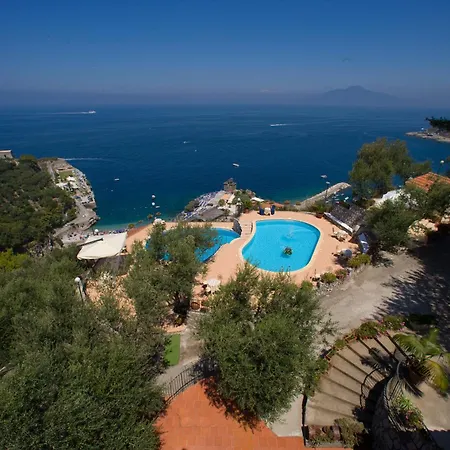 Villaggio Villa Lubrense-3