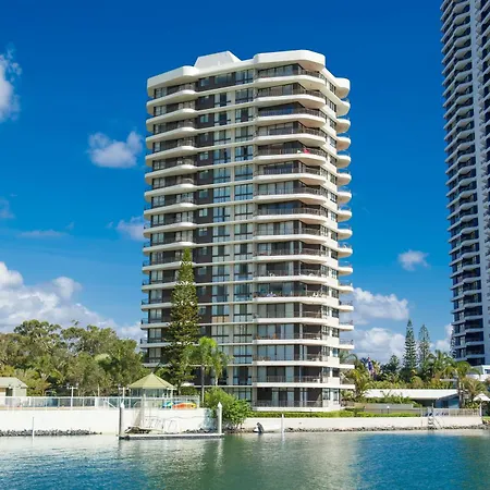Broadwater Shores Waterfront Apartments-3