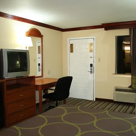 Super 8 By Wyndham San Marcos-2