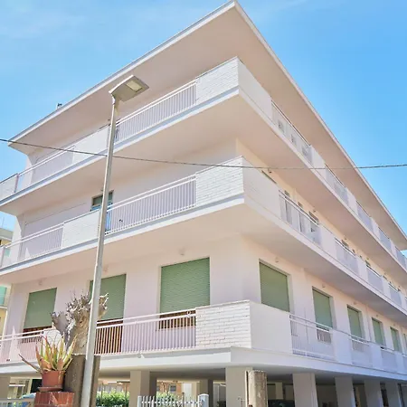Hotel Jolanda-3