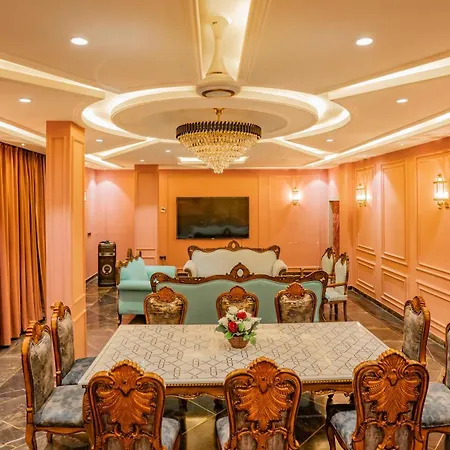 Tripli Hotels White Manor-2