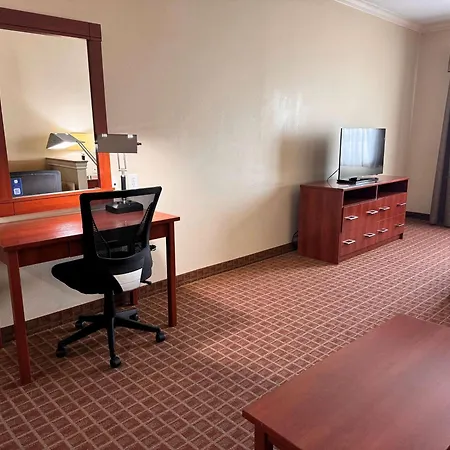 Ramada By Wyndham College Station-2