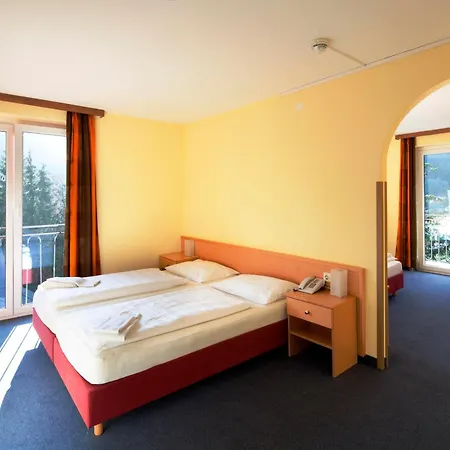 Euro Youth Hotel & Krone-3