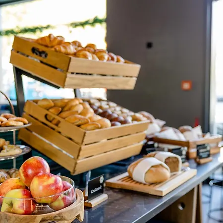 Motel One Wiesbaden-2