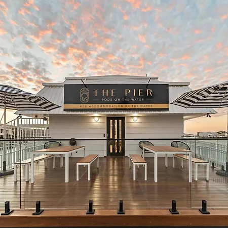 The Pier Pods On The Water- 50M From Townsville Bus Terminal And Ferry Terminal- Passport Id Requried-3