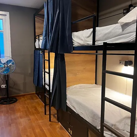 Hostel Estrella 20-3