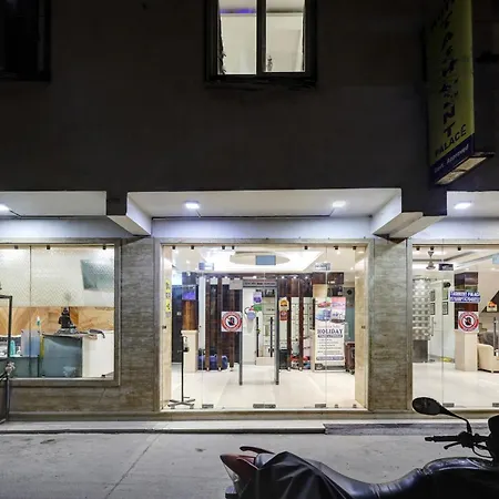 Hotel Tashkent Palace - Budget Friendly, Near R K Ashram Metro Station-3