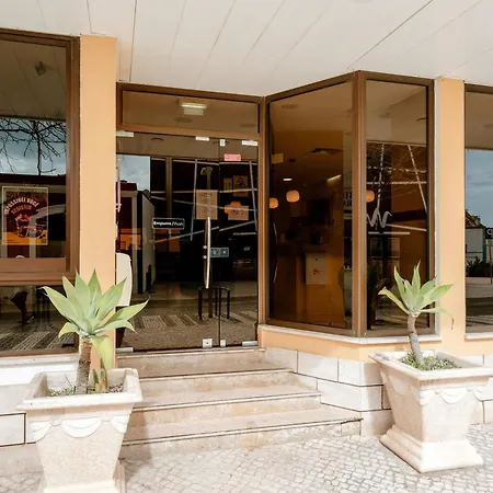 Hotel Avenida Praia-3