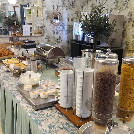 Hotel Lloret Ramblas-3