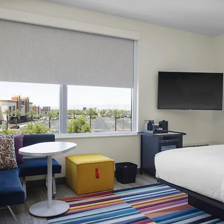 Aloft By Marriott Glendale At Westgate-2