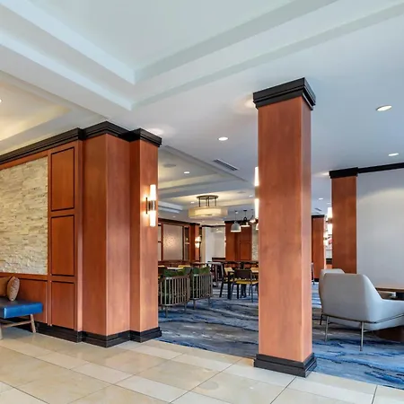 Fairfield Inn & Suites Columbus-2