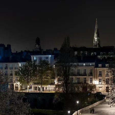 L'Hôtel - Face au Château-3