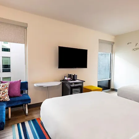 Aloft By Marriott Savannah Downtown Historic District-2