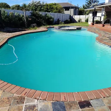 La Maison On 37 Admiralty Way, Summerstrand, Port Elizabeth-2