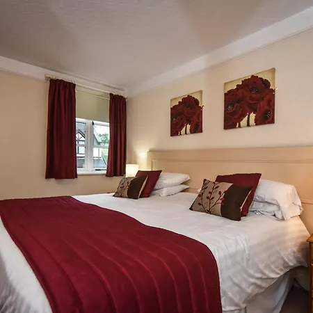 The Bentley Brook Inn-3