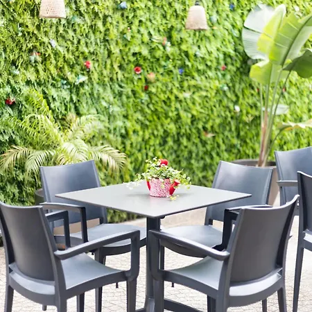 Avenue 41 Guest House-3