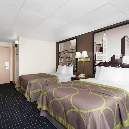 Super 8 By Wyndham Columbus-2