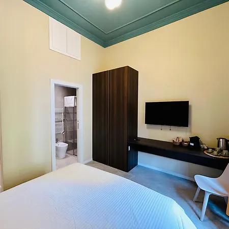 Aura Roma-2
