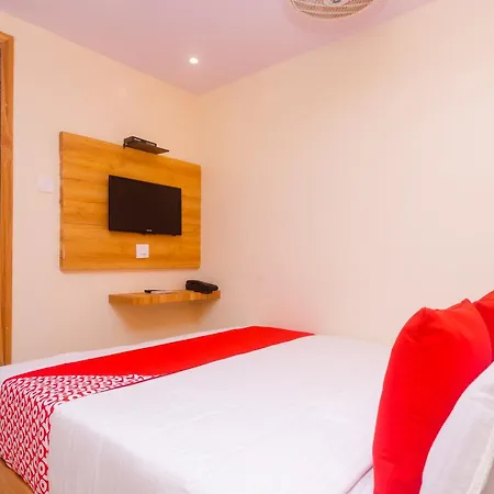 Hotel Sun City Near Saifee Hospital And Hn Reliance Hospital-2