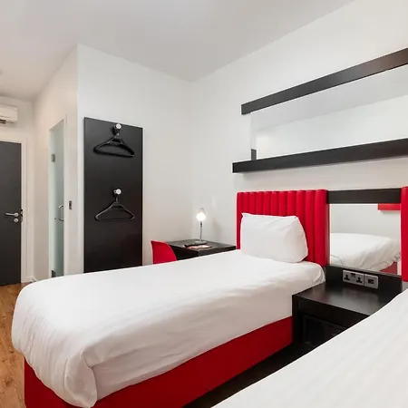 Tune Hotel Liverpool-3
