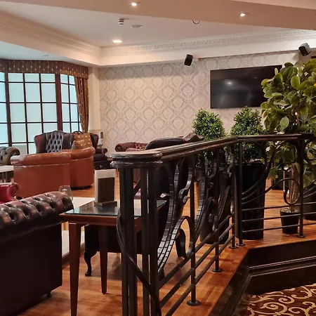 Royal Court Hotel-2