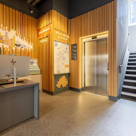 easyHotel Belfast-2