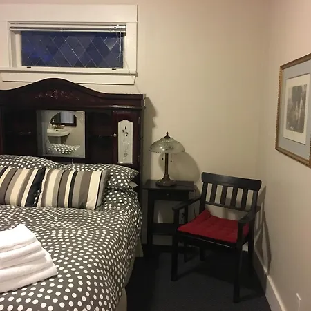 Douglas Guest House-3